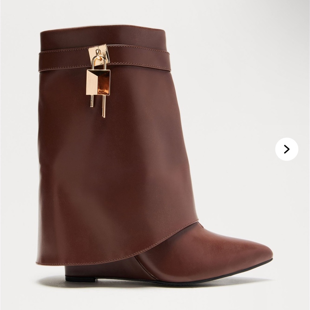 Brown boots